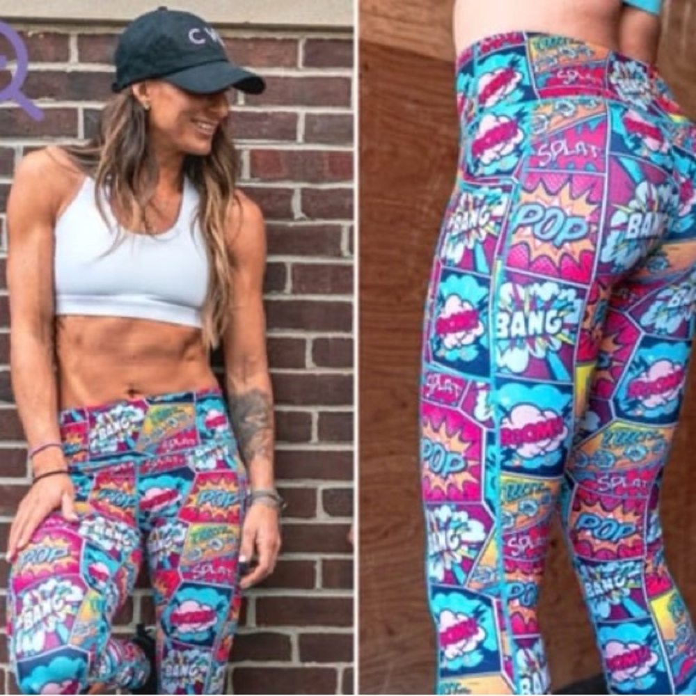 CVG Knock OutColorful Comic Print Capri Leggings sz XL